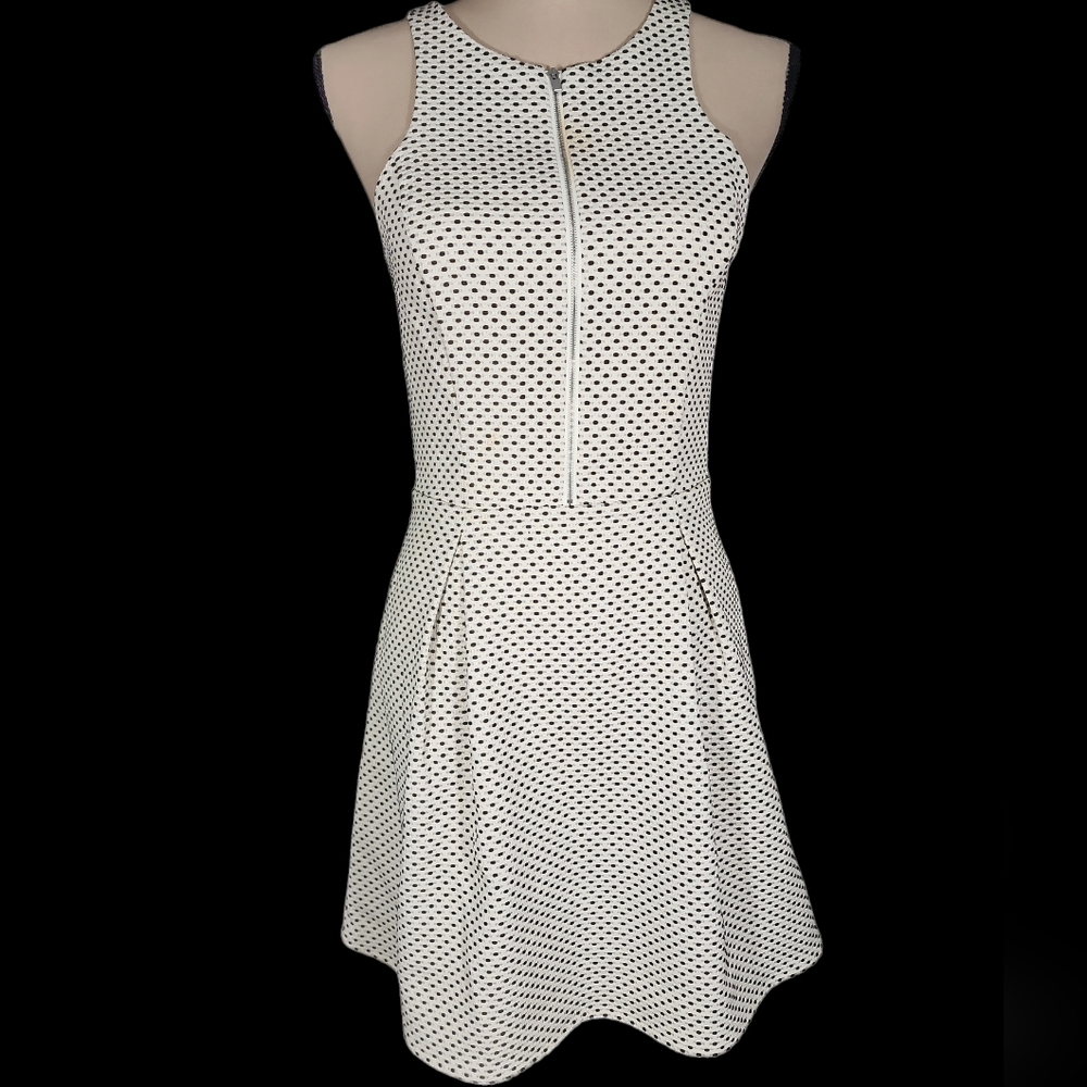Express Fit and Flare Polka-dot White and Black Dress. Size 4